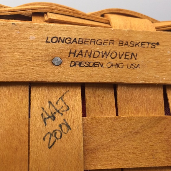 Longaberger 2001 All American Collection Strawberry Basket with Fabric L… - Picture 6 of 14